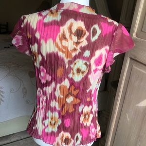 Robert Louis Tops - Summer fun, lightweight top with stretch. Robert Louis Tops - Summer fun, lightweight top with stretch.